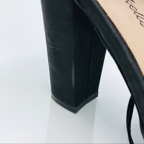 Breckelle’s Point Toe Black High Heels - Picture 11 of 11
